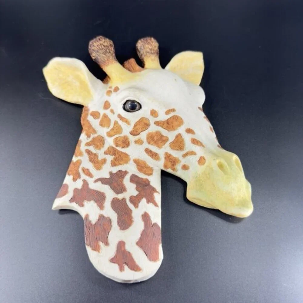 2003 Giraffe Head Wall Mount Mask by Home Interiors Resin Figural Wall‎ Hanging